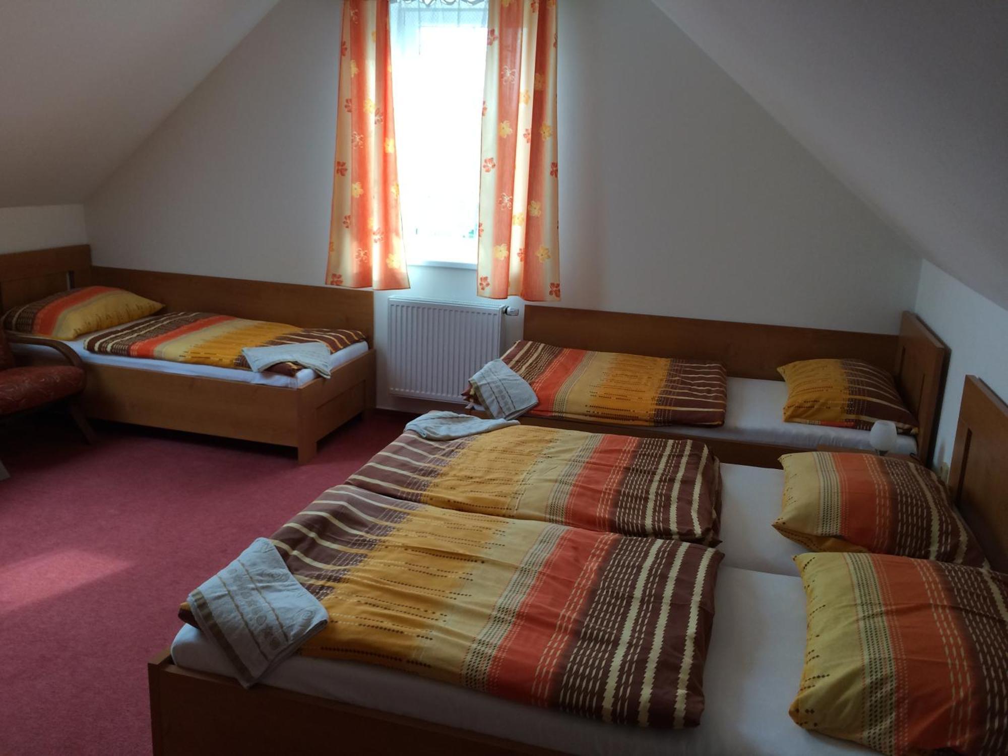 Penzion Rakovec Bukovinka ภายนอก รูปภาพ